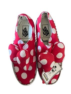 Vans x Disney Minnie Mouse Bow Slip-On Sneakers – NEW WITH TAGS